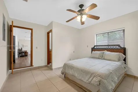 28 SW 136th Place Miami FL 33184
