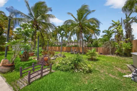28 SW 136th Place Miami FL 33184