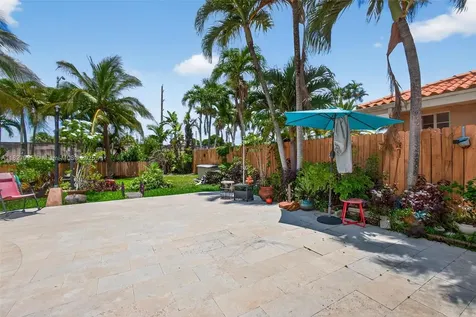 28 SW 136th Place Miami FL 33184