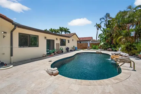 28 SW 136th Place Miami FL 33184