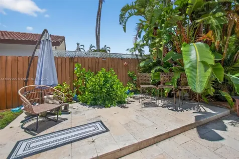28 SW 136th Place Miami FL 33184