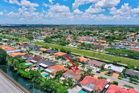 28 SW 136th Place Miami FL 33184