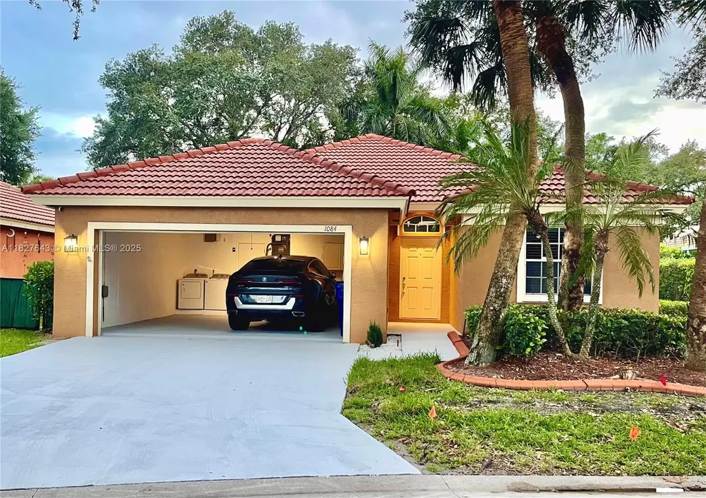 1084 Aspri Way Riviera Beach FL 33418