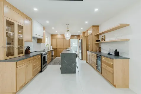 9471 SW 10th Street Miami FL 33174