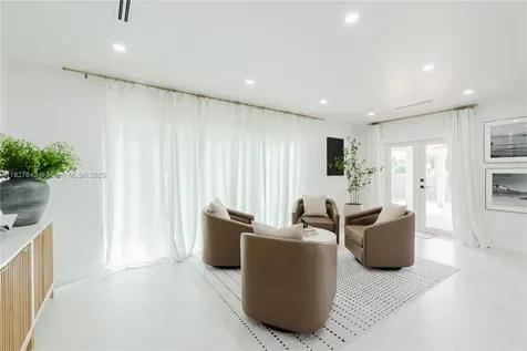9471 SW 10th Street Miami FL 33174