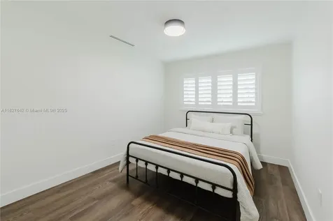 9471 SW 10th Street Miami FL 33174