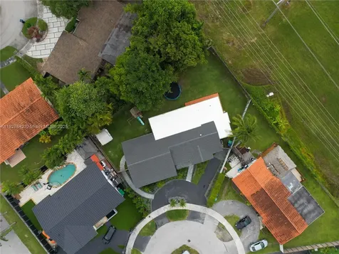 9471 SW 10th Street Miami FL 33174