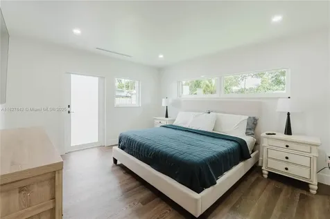 9471 SW 10th Street Miami FL 33174