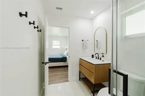 9471 SW 10th Street Miami FL 33174