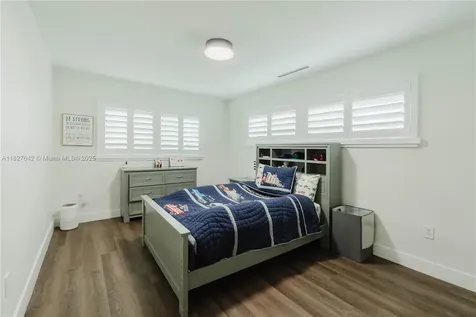 9471 SW 10th Street Miami FL 33174