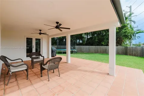 9471 SW 10th Street Miami FL 33174
