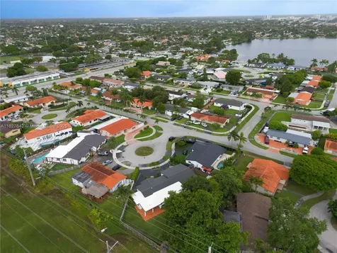 9471 SW 10th Street Miami FL 33174