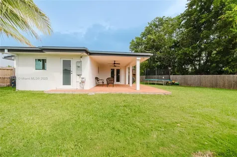 9471 SW 10th Street Miami FL 33174