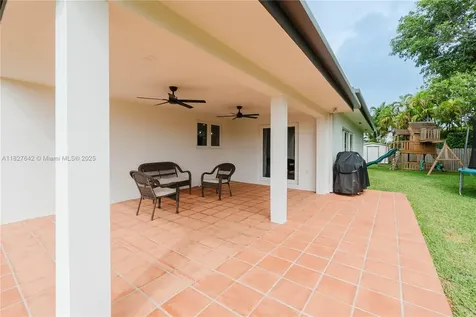 9471 SW 10th Street Miami FL 33174