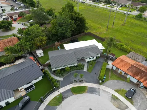 9471 SW 10th Street Miami FL 33174