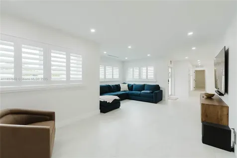 9471 SW 10th Street Miami FL 33174