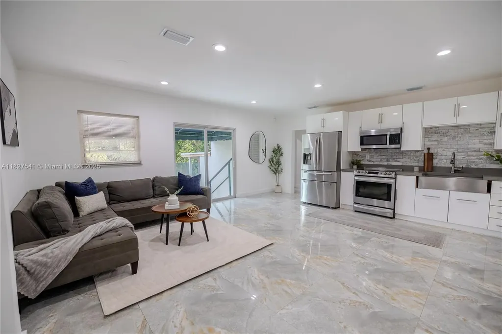 2125 SW 26th Street Miami FL 33133