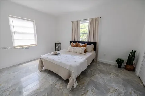 2125 SW 26th Street Miami FL 33133