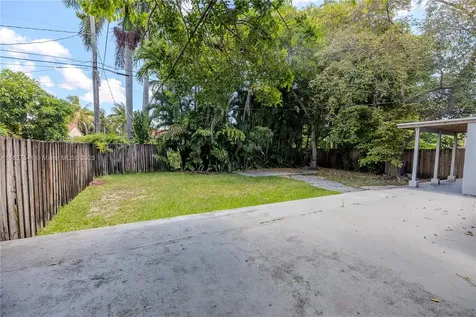 2125 SW 26th Street Miami FL 33133