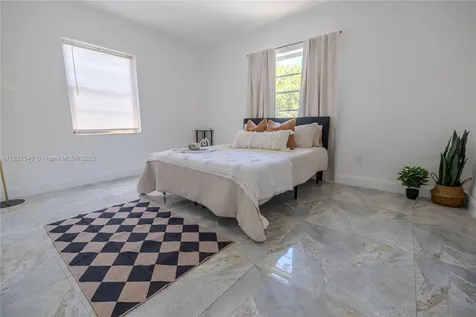 2125 SW 26th Street Miami FL 33133