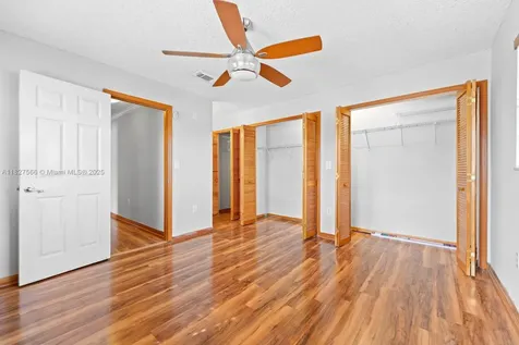 20155 E Oakmont Circle Hialeah FL 33015