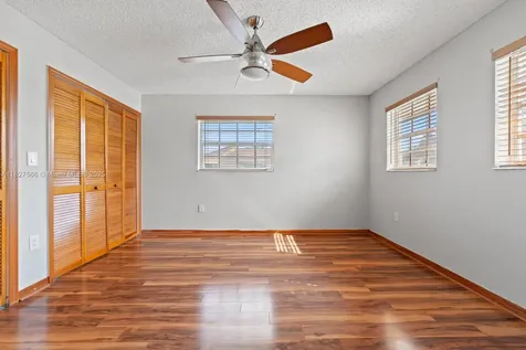 20155 E Oakmont Circle Hialeah FL 33015