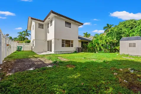 20155 E Oakmont Circle Hialeah FL 33015