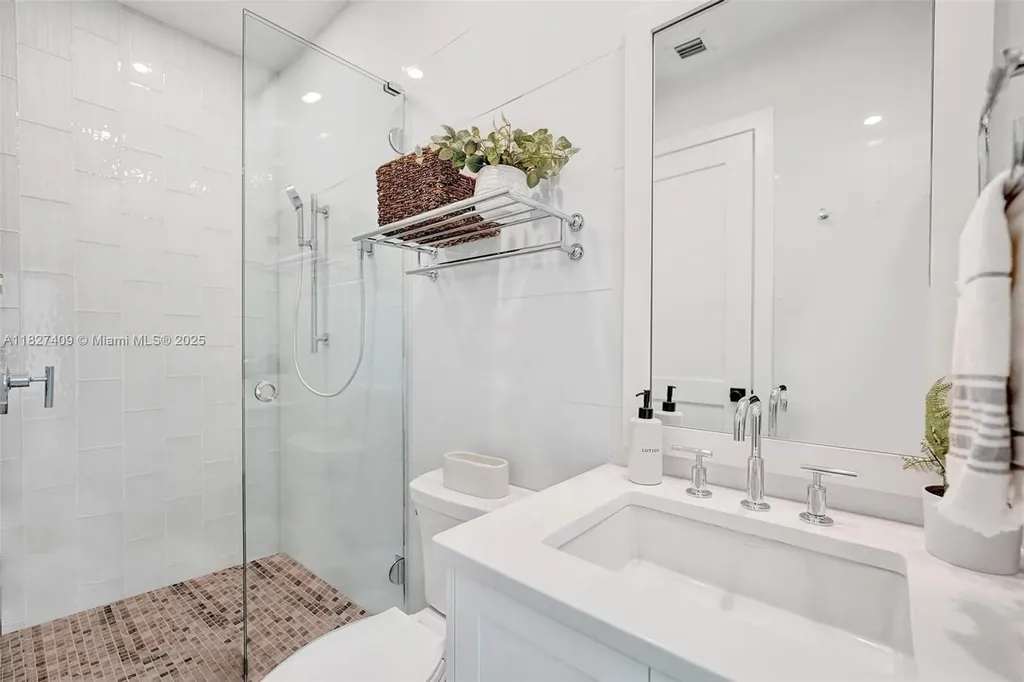 1206 E Lake Drive Fort Lauderdale FL 33316