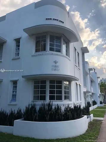 810 7th Street Miami Beach FL 33139