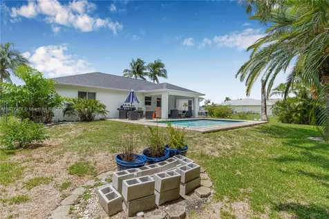 2607 Surfside Boulevard Cape Coral FL 33914