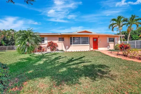 16702 NW 73rd Court Hialeah FL 33015