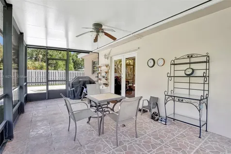 16702 NW 73rd Court Hialeah FL 33015