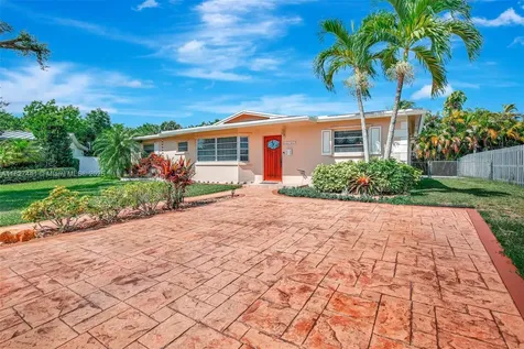 16702 NW 73rd Court Hialeah FL 33015