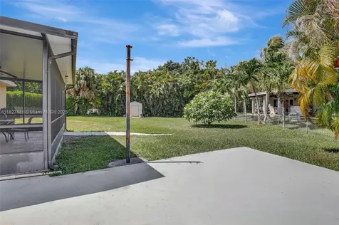 16702 NW 73rd Court Hialeah FL 33015