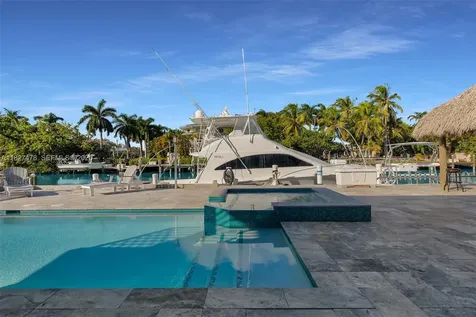 232 W Seaview Drive Duck FL 33050
