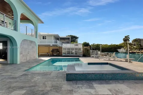 232 W Seaview Drive Duck FL 33050