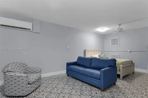 232 W Seaview Drive Duck FL 33050