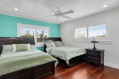 232 W Seaview Drive Duck FL 33050