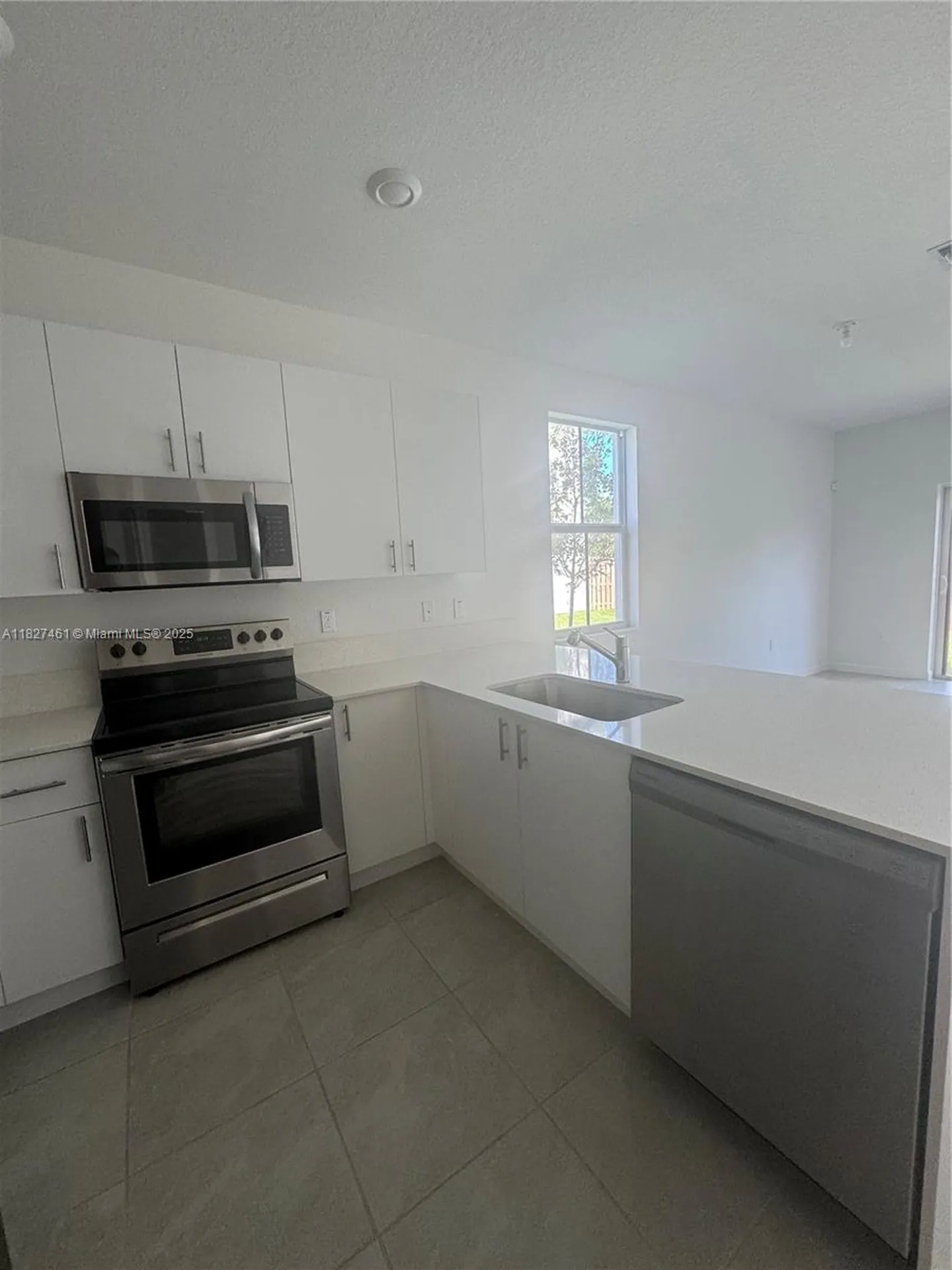 11931 NW 47th Manor Coral Springs FL 33076