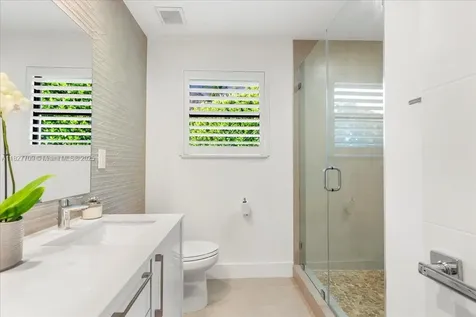 2180 Alamanda Drive North Miami FL 33181