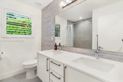 2180 Alamanda Drive North Miami FL 33181