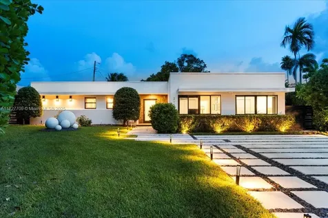 2180 Alamanda Drive North Miami FL 33181