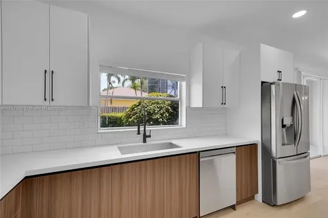 16400 Sapphire Place Weston FL 33331