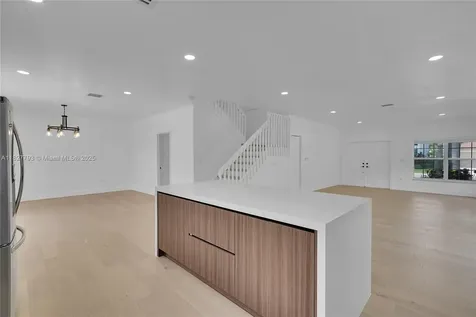 16400 Sapphire Place Weston FL 33331
