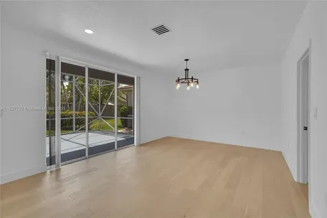 16400 Sapphire Place Weston FL 33331