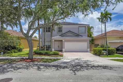 16400 Sapphire Place Weston FL 33331