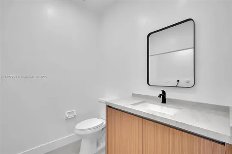 16400 Sapphire Place Weston FL 33331