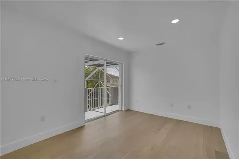 16400 Sapphire Place Weston FL 33331