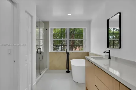 16400 Sapphire Place Weston FL 33331