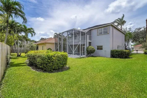 16400 Sapphire Place Weston FL 33331